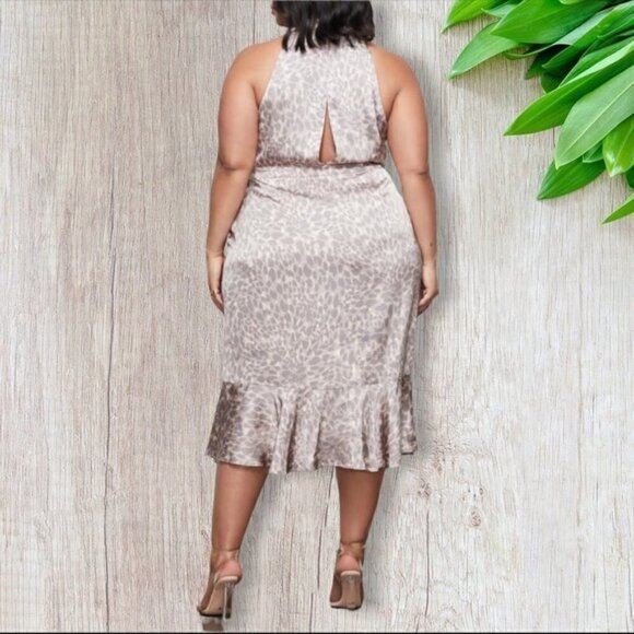 Good American Leopard Print Halter Dress in Honey Leopard 6 - Picture 4 of 5